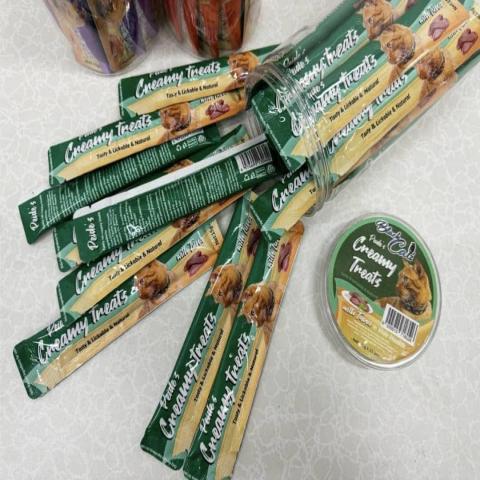 Black Cats Creamy Treats With Tuna (15g X 25cs)